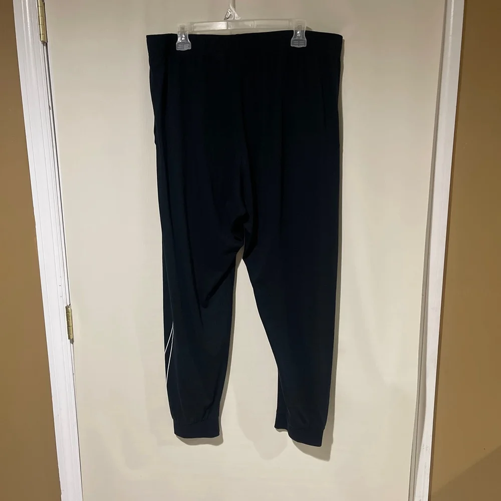NWOT Women's Nike Dri-FIT Black & White Swoosh Track Pants Joggers XXL
